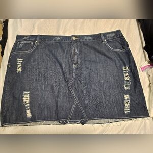 LAURA BRYANT- Distressed Denim Jean Skirt SZ 26